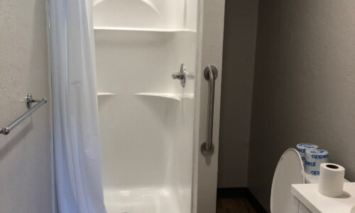 Dean's Cabin Bathroom